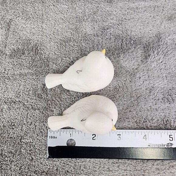 Vintage Ceramic White Bird Figurines Set Of 2 Holiday Christmas Turtle Doves - Picture 8 of 9